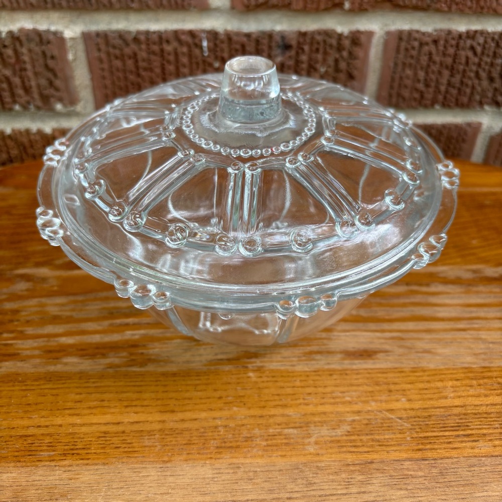 Vintage KIG Indonesia Oyster Pearl Clear Candy Dish With Lid